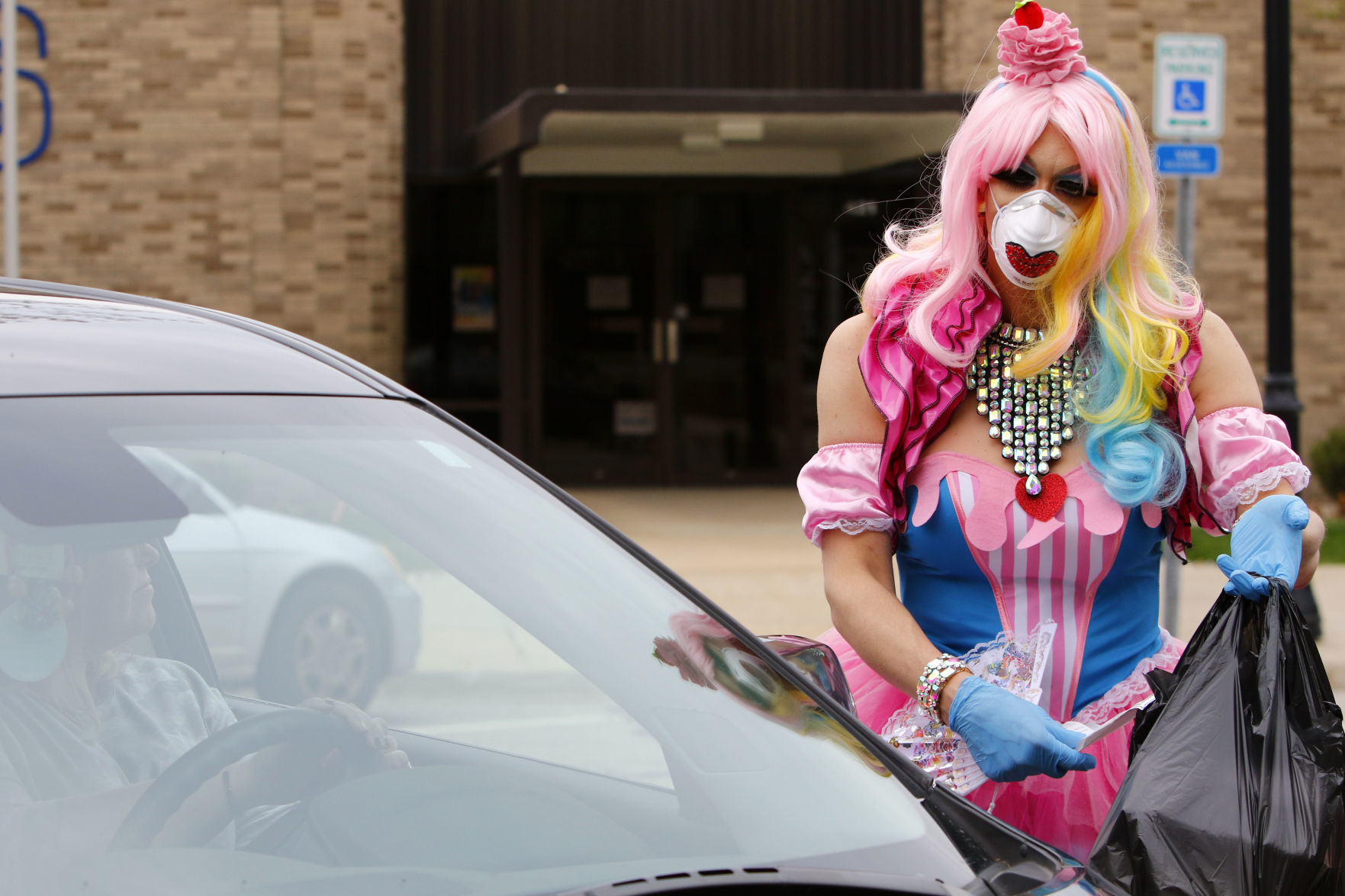 Gallery: "Dragside" pickup